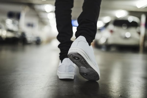 Offre de sneakers limitées et authentiques sur CopnCop