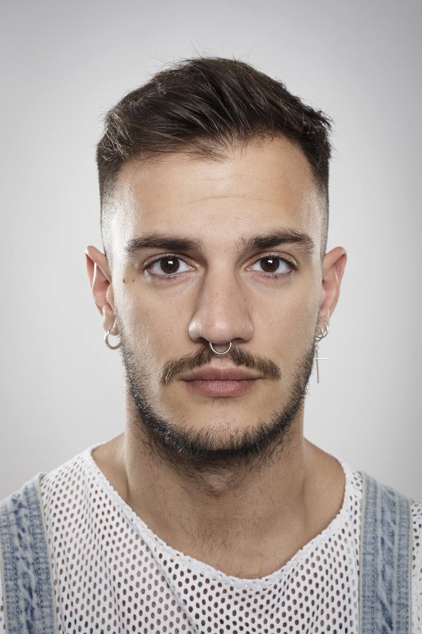 Les différents types de boucles d'oreilles d'hommes en diamant